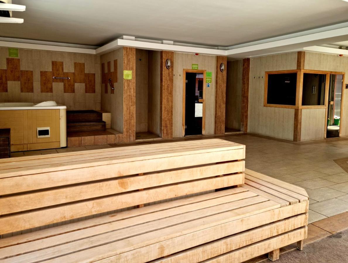 Relax Wellness Studio Hajduszoboszloアパートメント エクステリア 写真