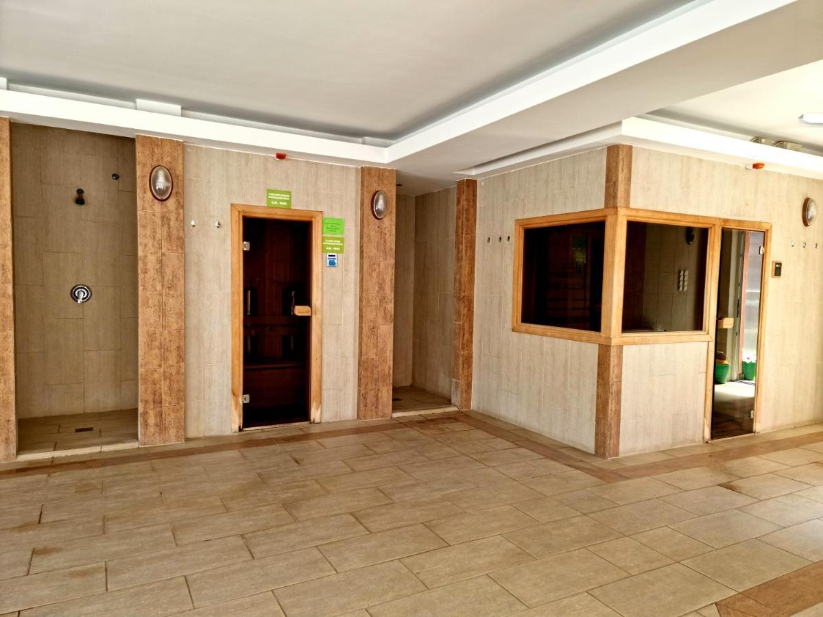 Relax Wellness Studio Hajduszoboszloアパートメント エクステリア 写真