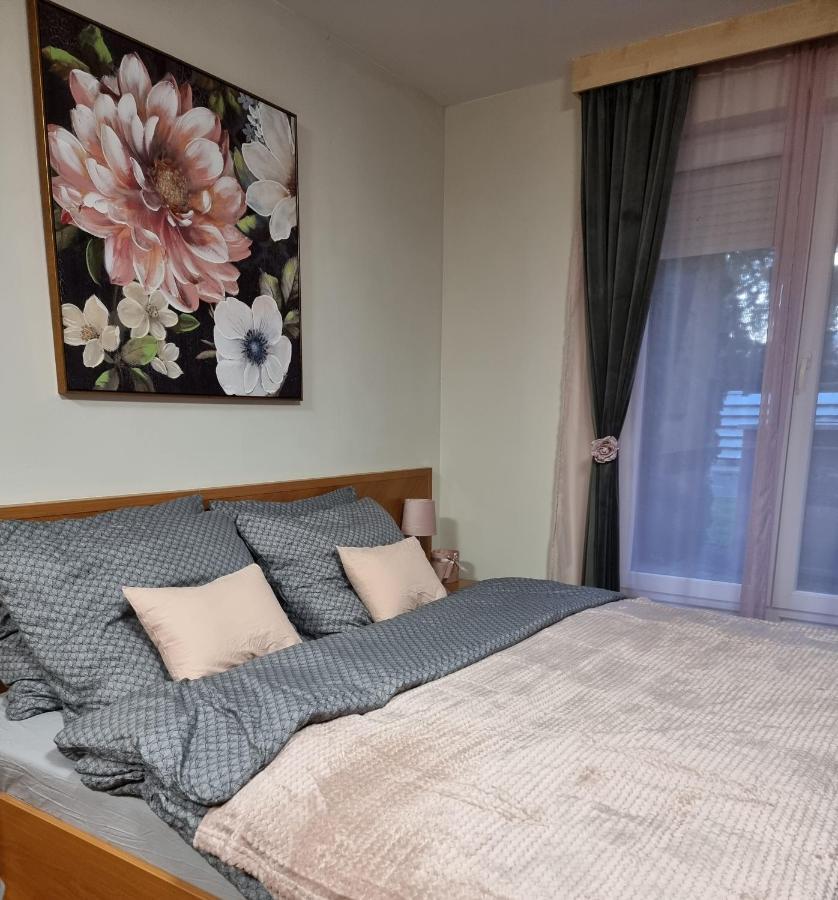Relax Wellness Studio Hajduszoboszloアパートメント エクステリア 写真
